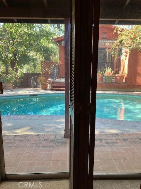 9656 Green Verdugo Dr, Shadow Hills, CA 91040 - view of swimming pool