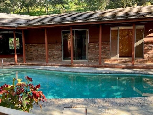 9656 Green Verdugo Dr, Shadow Hills, CA 91040 - view of outdoor pool