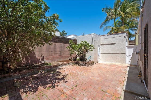 827 S Leland St, San Pedro, CA 90731 - view of patio / terrace featuring fence