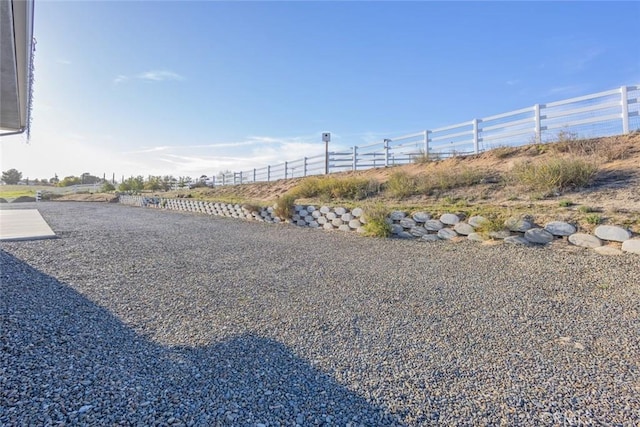 38550 Crossover Rd, Temecula, CA 92592 - view of yard featuring fence