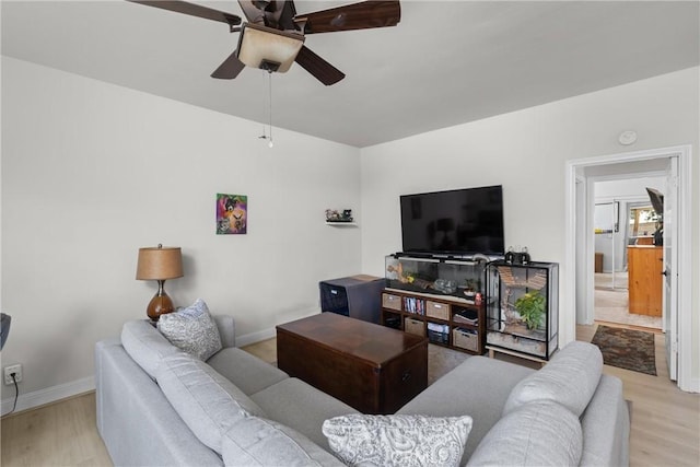 744 Clearview Ln, San Luis Obispo, CA 93405 - living room featuring a ceiling fan, light wood finished floors, and baseboards