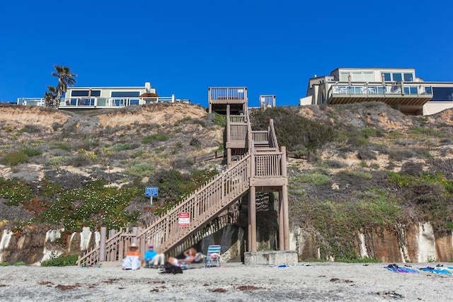 1715 Kennington Rd, Encinitas, CA 92024 - view of building exterior with stairs