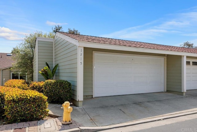 1715 Kennington Rd, Encinitas, CA 92024 - view of garage