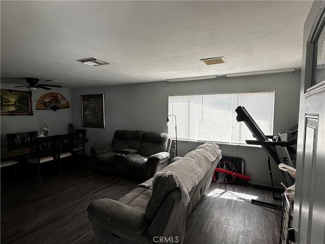 351 Armory Rd, Barstow, CA 92311 - living room with wood finished floors and ceiling fan