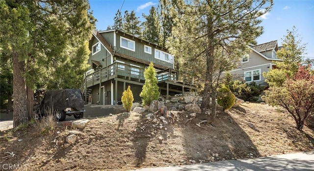 383 Golf Course Rd, Lake Arrowhead, CA 92352 - view of front facade featuring a wooden deck