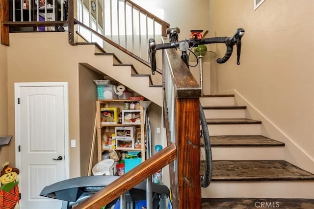 225 Hacienda Ave, San Luis Obispo, CA 93401 - view of staircase