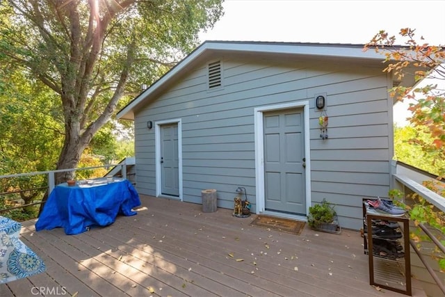 225 Hacienda Ave, San Luis Obispo, CA 93401 - view of wooden terrace