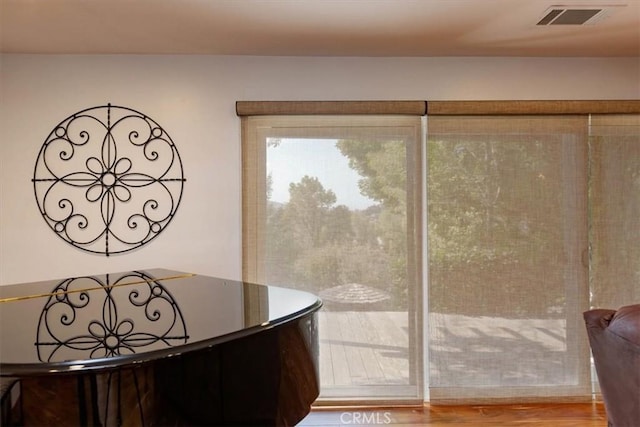 225 Hacienda Ave, San Luis Obispo, CA 93401 - entryway featuring wood finished floors
