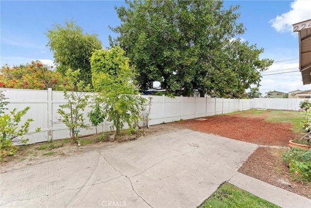 22419 Horst Ave, Hawaiian Gardens, CA 90716 - photo 27