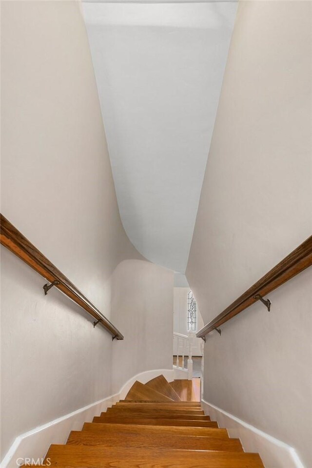 426 Ultimo Ave, Long Beach, CA 90814 - stairway featuring wood finished floors and baseboards