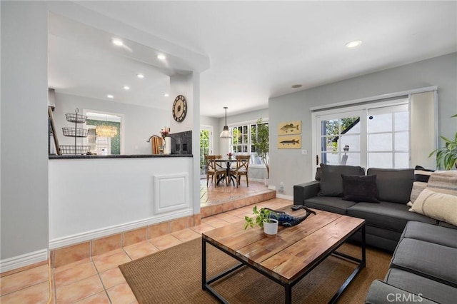 426 Ultimo Ave, Long Beach, CA 90814 - tiled living room featuring baseboards and recessed lighting