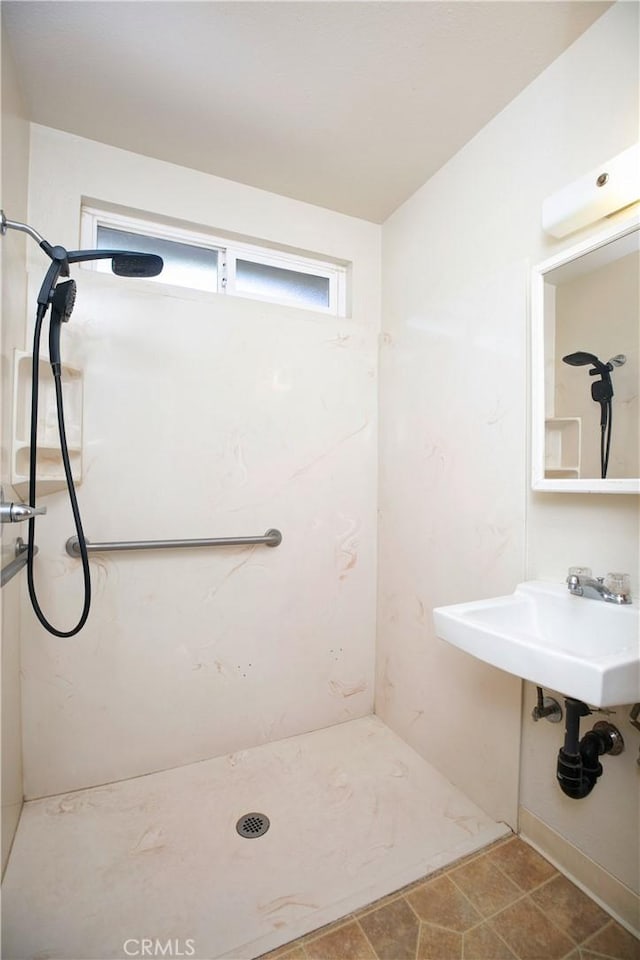1905 Normal Ave, Chico, CA 95928 - bathroom with a shower