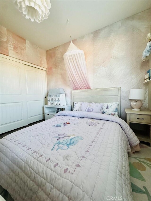 29048 N W Hills Dr, Valencia, CA 91354 - bedroom with a closet