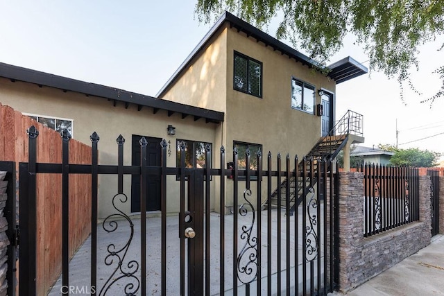 4401 La Clede Ave, Los Angeles, CA 90039 - gate with a fenced front yard and stairs