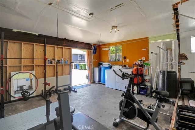5864 Bonsallo Ave, Los Angeles, CA 90044 - exercise room with washer / clothes dryer