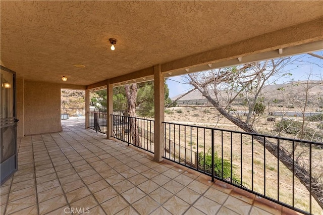 6367 Arrowhead Lake Rd, Hesperia, CA 92345 - view of patio / terrace