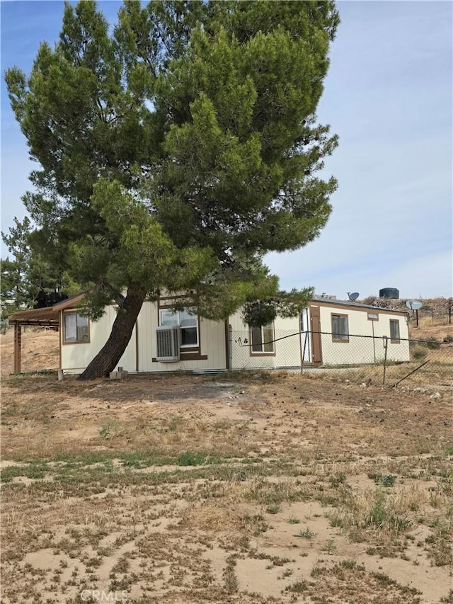 6367 Arrowhead Lake Rd, Hesperia, CA 92345 - view of front of home