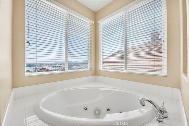 8 Via Del Fico Ct, Lake Elsinore, CA 92532 - full bath featuring healthy amount of natural light and a jetted tub