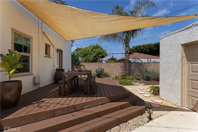 6062 Gaviota Ave, Long Beach, CA 90805 - deck featuring fence and outdoor dining space