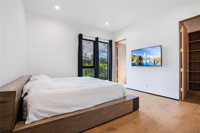 5141 Varna Ave, Sherman Oaks, CA 91423 - bedroom featuring light wood-style floors and recessed lighting