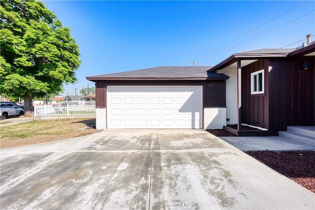 10641 Lindale St, Norwalk, CA 90650 - view of front facade with fence and driveway