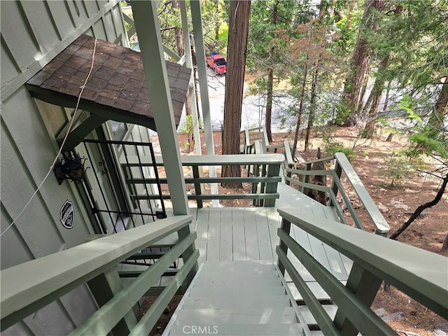 27403 Cottonwood Ln, Lake Arrowhead, CA 92317 - view of wooden terrace