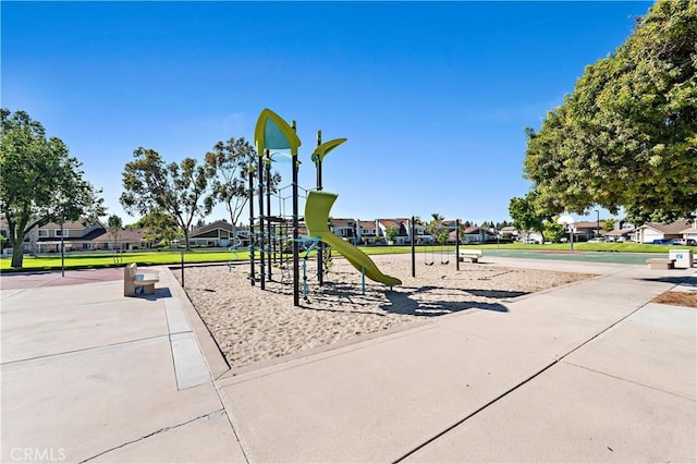 21 Fanpalm, Irvine, CA 92620 - communal playground with a residential view
