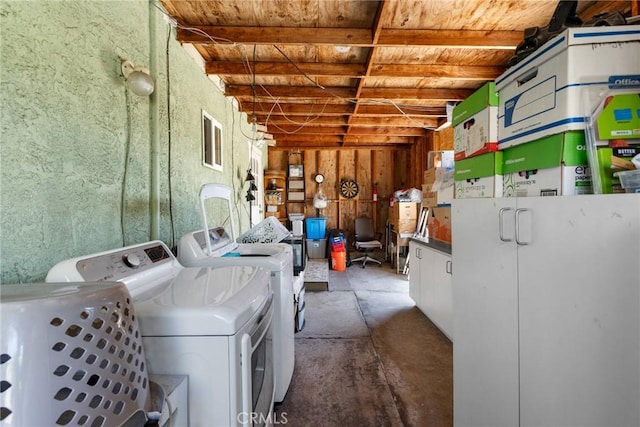 5150 W 135th St, Hawthorne, CA 90250 - laundry room with independent washer and dryer and water heater