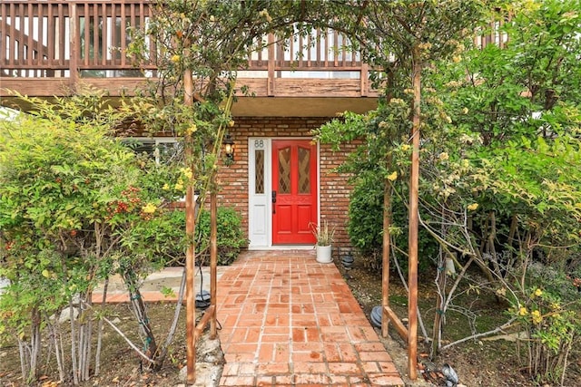 88 Auburn Ave, Sierra Madre, CA 91024 - property entrance featuring brick siding