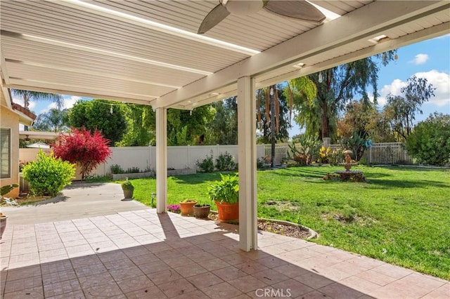 32364 Corte Coronado, Temecula, CA 92592 - fenced backyard with a patio and ceiling fan