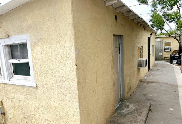 1324 Murdock St, Bakersfield, CA 93307 - view of side of home featuring stucco siding