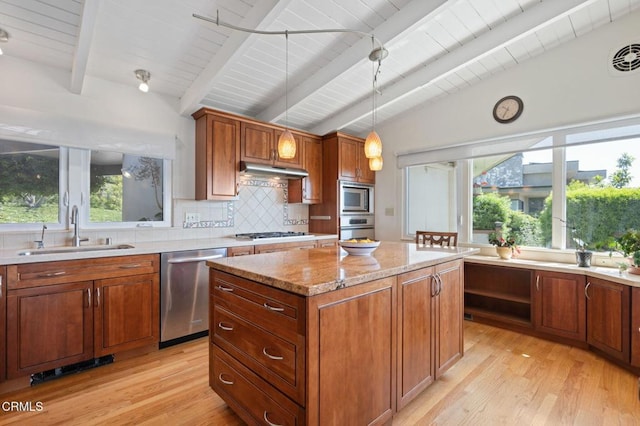140 Via Baja, Ventura, CA 93003 - kitchen with stainless steel appliances, a sink, light wood-style flooring, tasteful backsplash, and wood ceiling