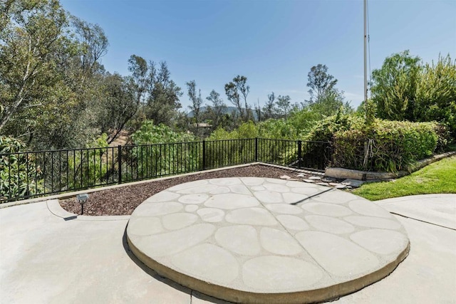 30602 Colina Verde St, Temecula, CA 92592 - view of patio / terrace with fence