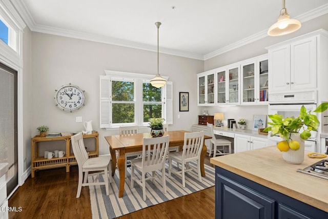 260 W Carter Ave, Sierra Madre, CA 91024 - dining space with dark wood-style floors, ornamental molding, plenty of natural light, and baseboards
