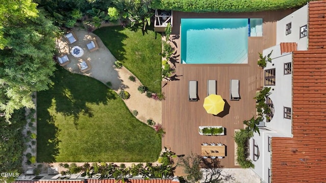 620 S Allen Ave, San Marino, CA 91108 - view of subject property with a pool
