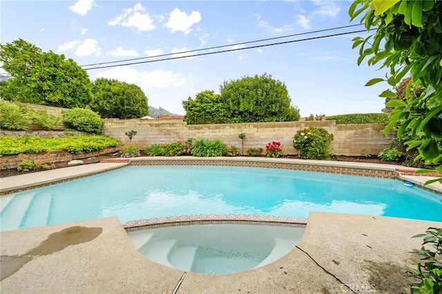 964 N Entrada Way, Glendora, CA 91741 - view of swimming pool with a fenced backyard and a pool with connected hot tub