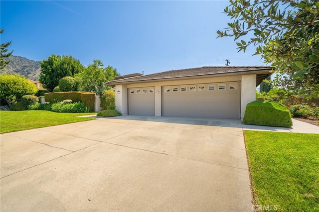 964 N Entrada Way, Glendora, CA 91741 - ranch-style house featuring stucco siding, a front yard, a detached garage, and a mountain view