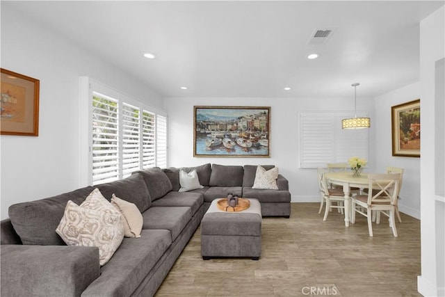 5314 E 4th St, Long Beach, CA 90814 - living area with light wood-style flooring and recessed lighting