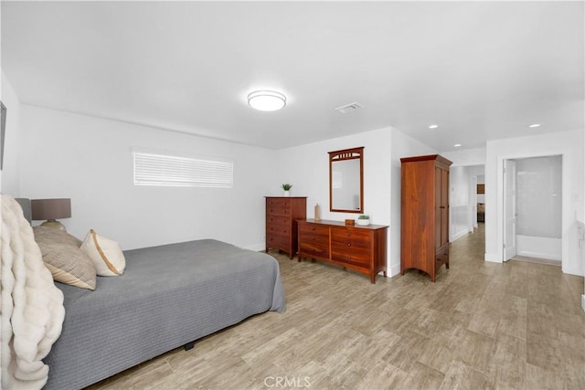 5314 E 4th St, Long Beach, CA 90814 - bedroom featuring light wood-type flooring, recessed lighting, and baseboards