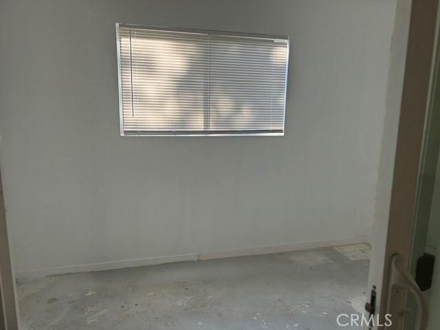 2729 Ceres Ave, Chico, CA 95973 - spare room with baseboards