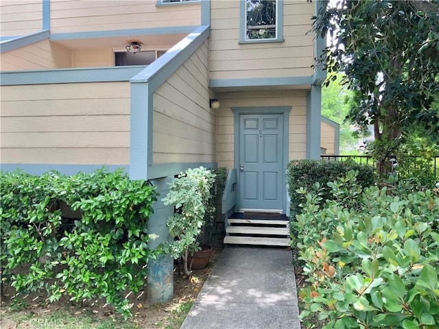 view of property entrance