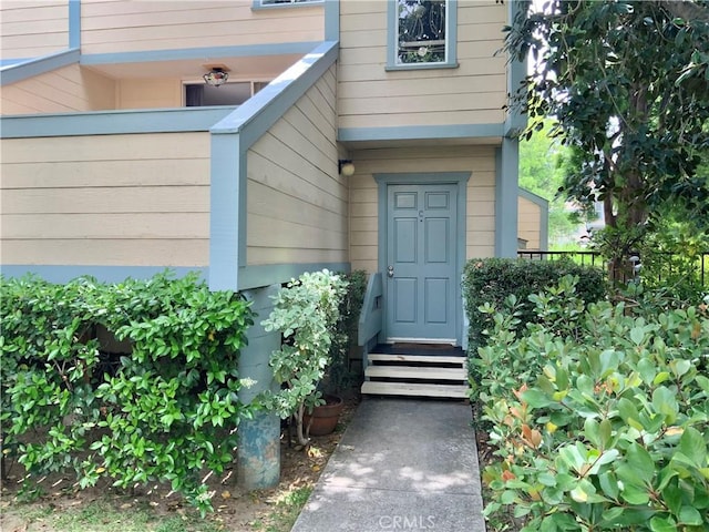 9917 Independence Ave Unit C, Chatsworth, CA 91311 - property entrance