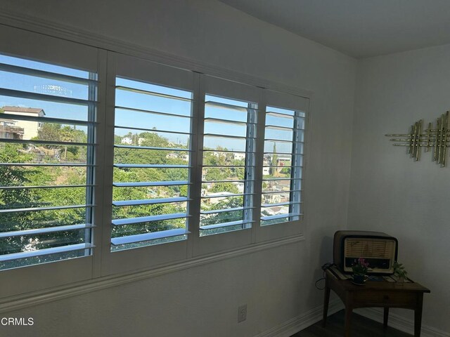1080 N Eastman Ave, Los Angeles, CA 90063 - photo 11