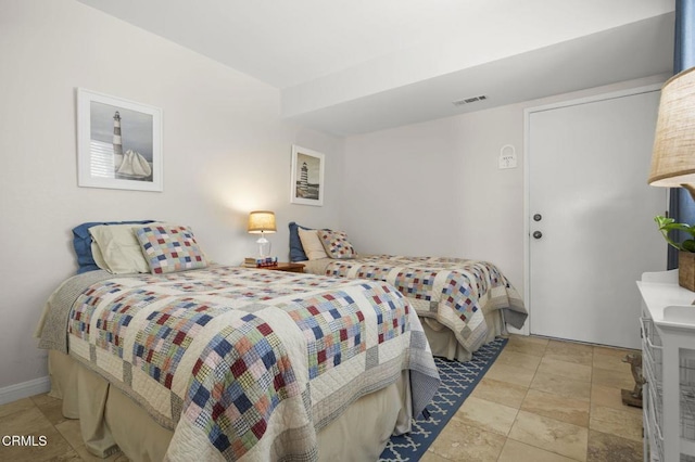 325 Ocean Dr, Oxnard, CA 93035 - bedroom with baseboards