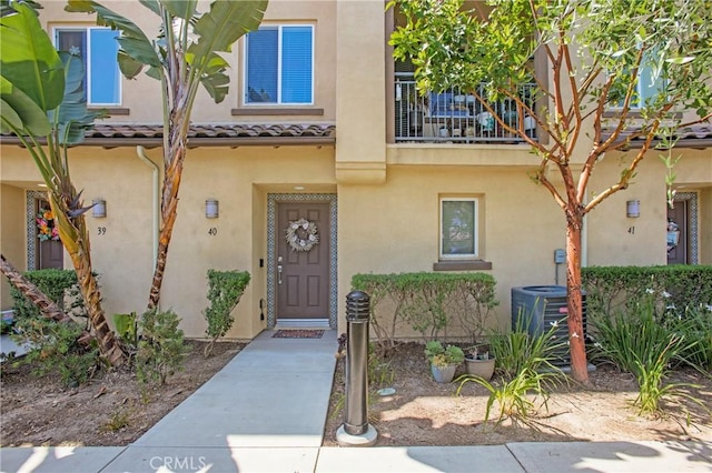 2651 W Lincoln Ave Unit 40, Anaheim, CA 92801 - entrance to property featuring stucco siding and cooling unit