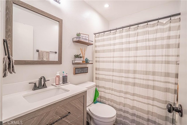18111 Erik Ct Unit 445, Canyon Country, CA 91387 - full bath with toilet, vanity, recessed lighting, and a shower with curtain
