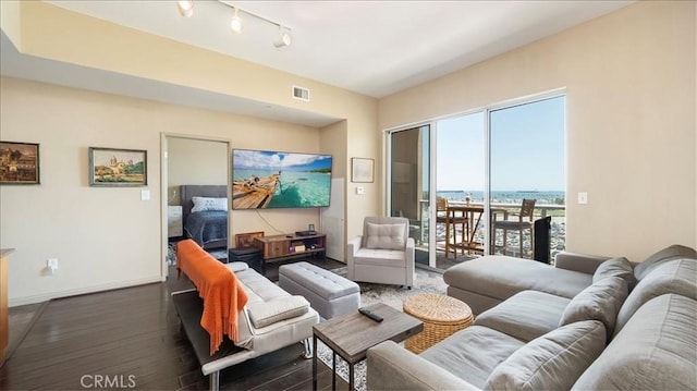 488 E Ocean Blvd Unit 708, Long Beach, CA 90802 - living area with wood finished floors and rail lighting