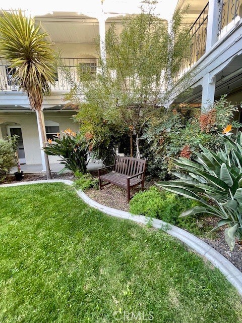 4125 S Figueroa St Unit 101, Los Angeles, CA 90037 - photo 25
