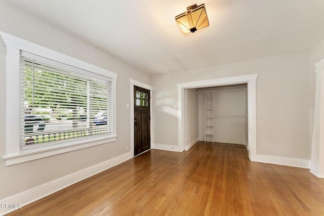 1540 Whitefield Rd, Pasadena, CA 91104 - foyer with wood finished floors and baseboards