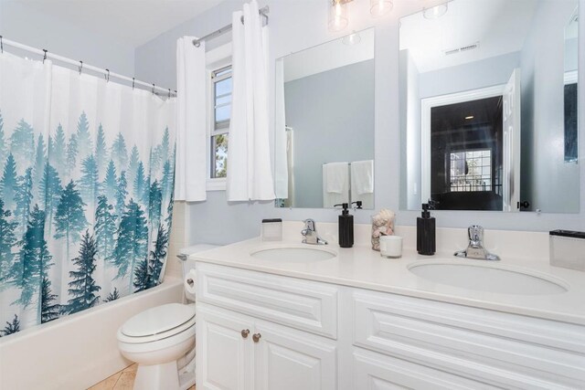 797 Trailside Pl, San Marcos, CA 92078 - full bath with double vanity, shower / bath combo, and plenty of natural light